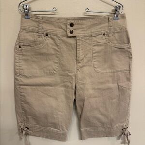 Y2K Gloria Vanderbilt low rise Women's Cargo Long Shorts